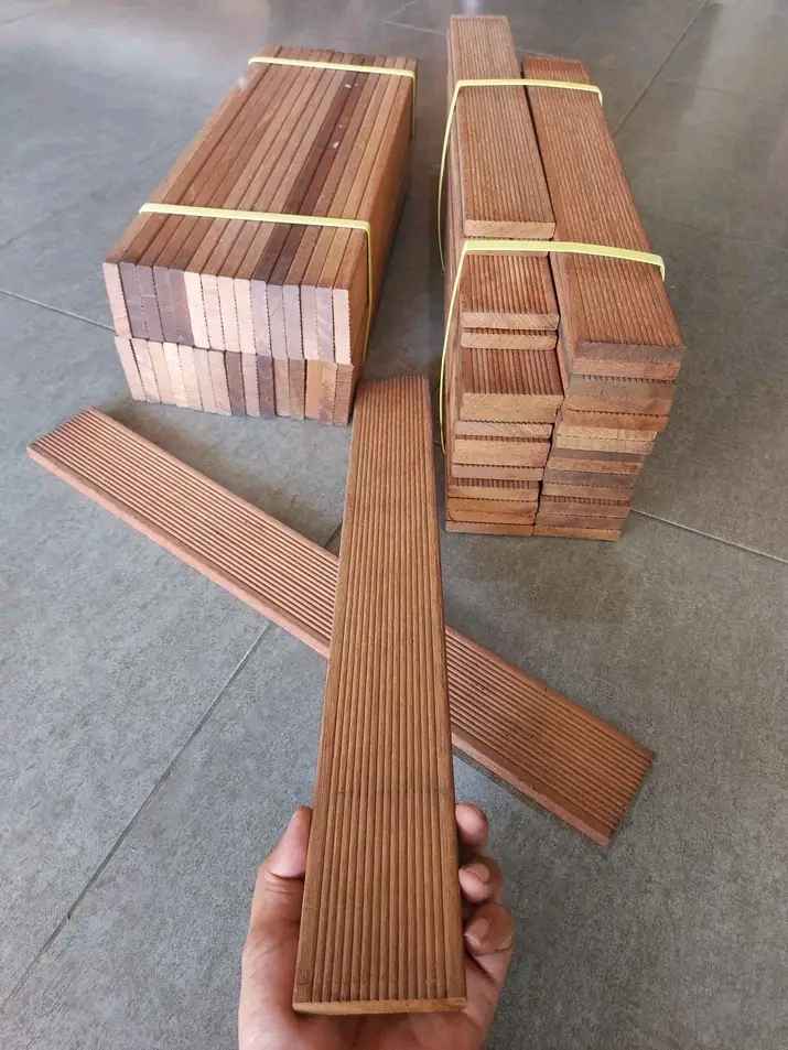 Decking Kayu Duma